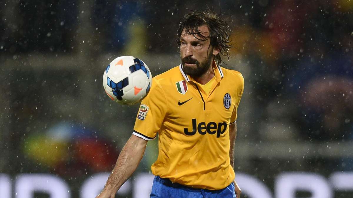Pirlo: "Recibo ofertas con regularidad"