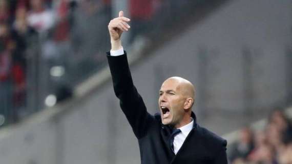 Zidane y su labor: "En dos años es normal que sea diferente. Aprendo de las situaciones"
