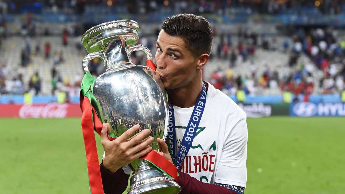 Oliver Martínez, en Realmadrid TV: "Cristiano ganó la Eurocopa como líder fuera del campo"