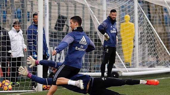 FOTO - Rubén Yáñez intentando detener el golazo de Cristiano