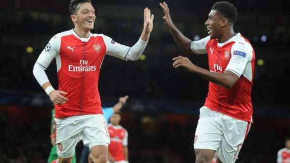 Ozil acerca posturas con el Arsenal y está próximo a renovar