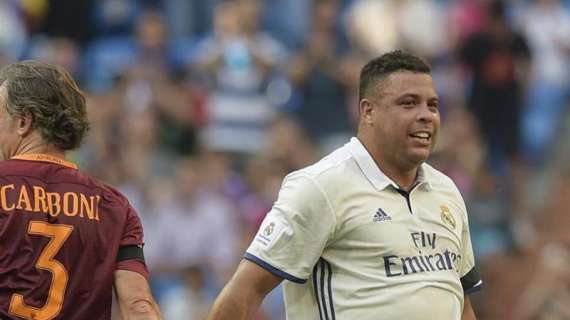 FOTO - Ronaldo Nazario vuelve al Bernabéu. Muchos años y... muchos kilos después