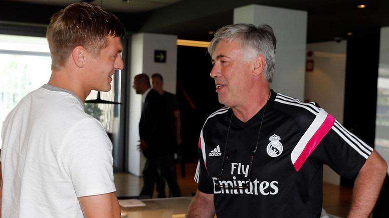 Kroos visita la Ciudad Real Madrid
