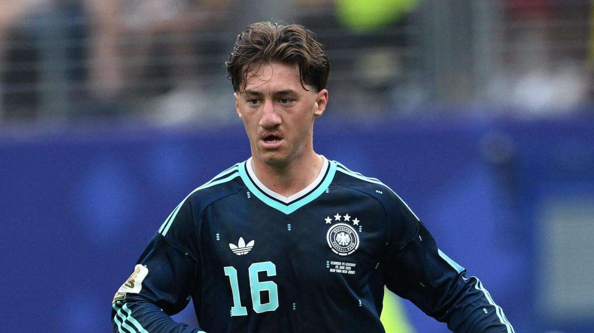 El Real Madrid pierde un fichaje: Angelo Stiller se marchará a la Premier por 100 millones
