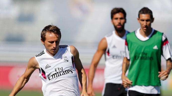 Víctor Lainez: "Si el Real Madrid llegase a la final de la Champions, Modric llegaría de sobra"