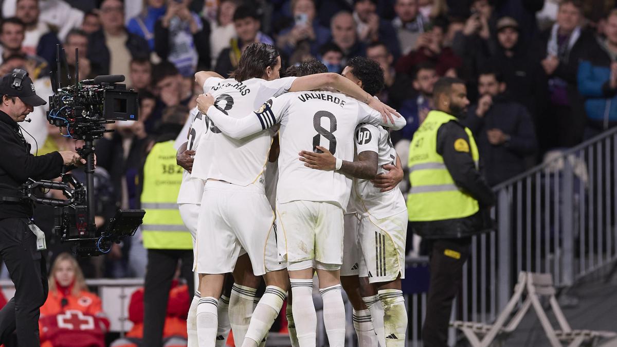 El vestuario del Real Madrid sale al rescate de su 'crack' tras el golpe más duro de su carrera