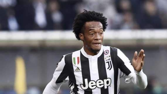 Cuadrado vuelve a entrenar con la Juve tras tres meses de baja