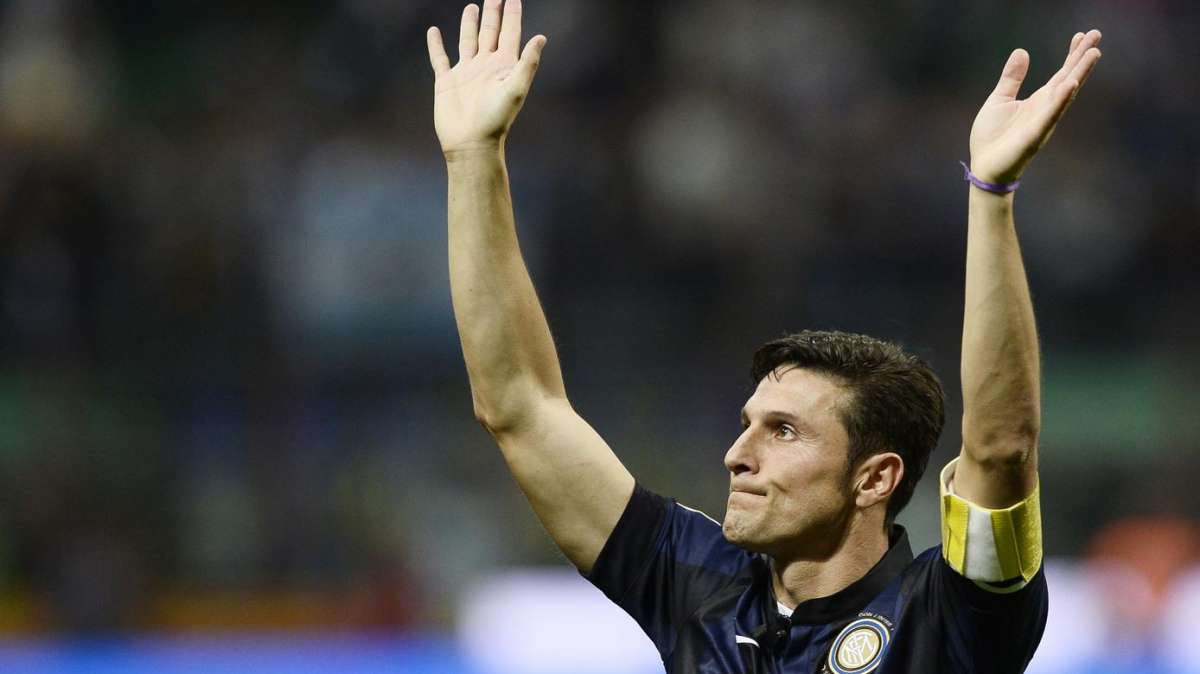 Zanetti: "Hablo a menudo con Mourinho, además de cómo trabaja es importante para todo"
