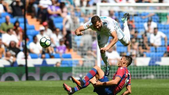 El Apoel trata de meter miedo al Madrid con una goleada al Nea Salamina en su debut liguero