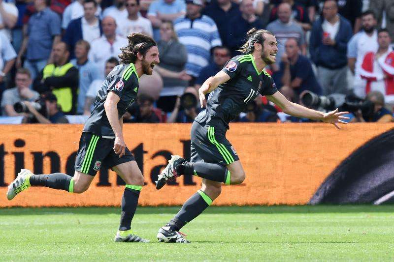 Bale presenta su candidatura en Europa