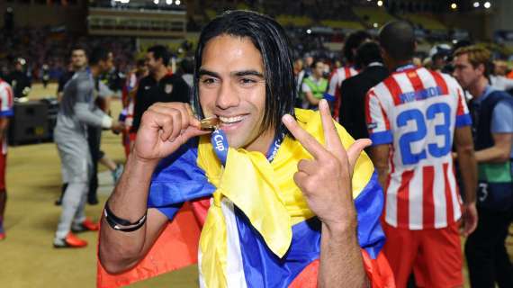 Libertad Digital: Mendes llama diariamente a Florentino para ofrecer a Falcao