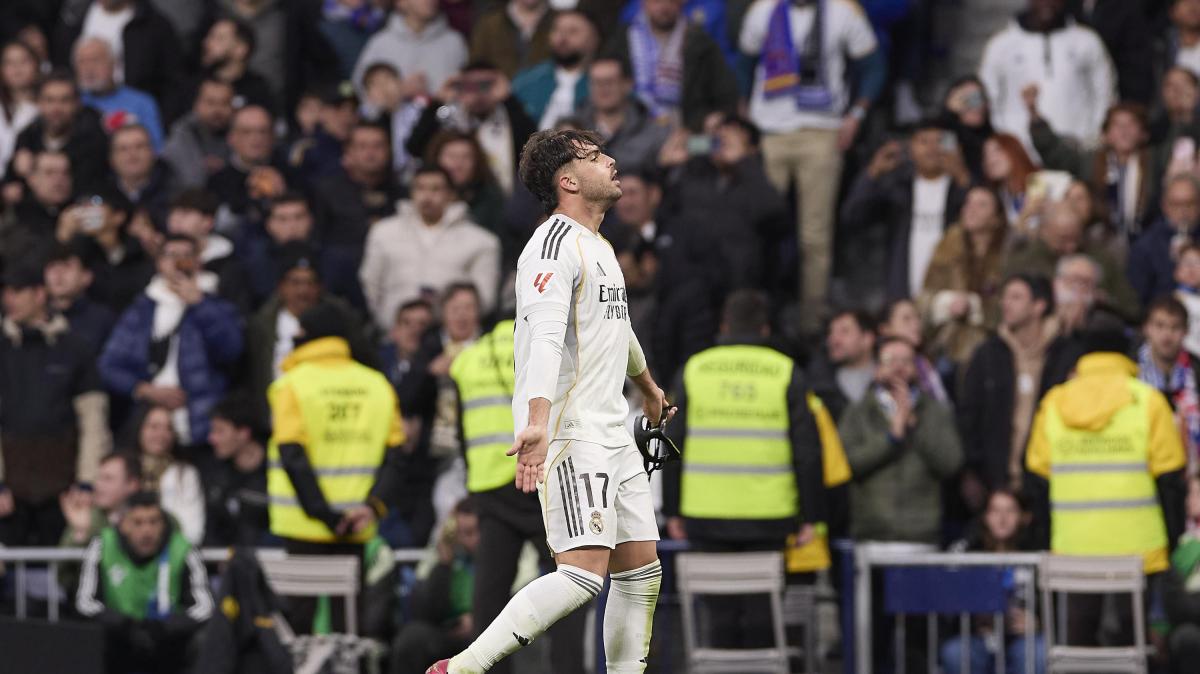Mourinho ya abre la puerta a la salida de Raúl Asencio