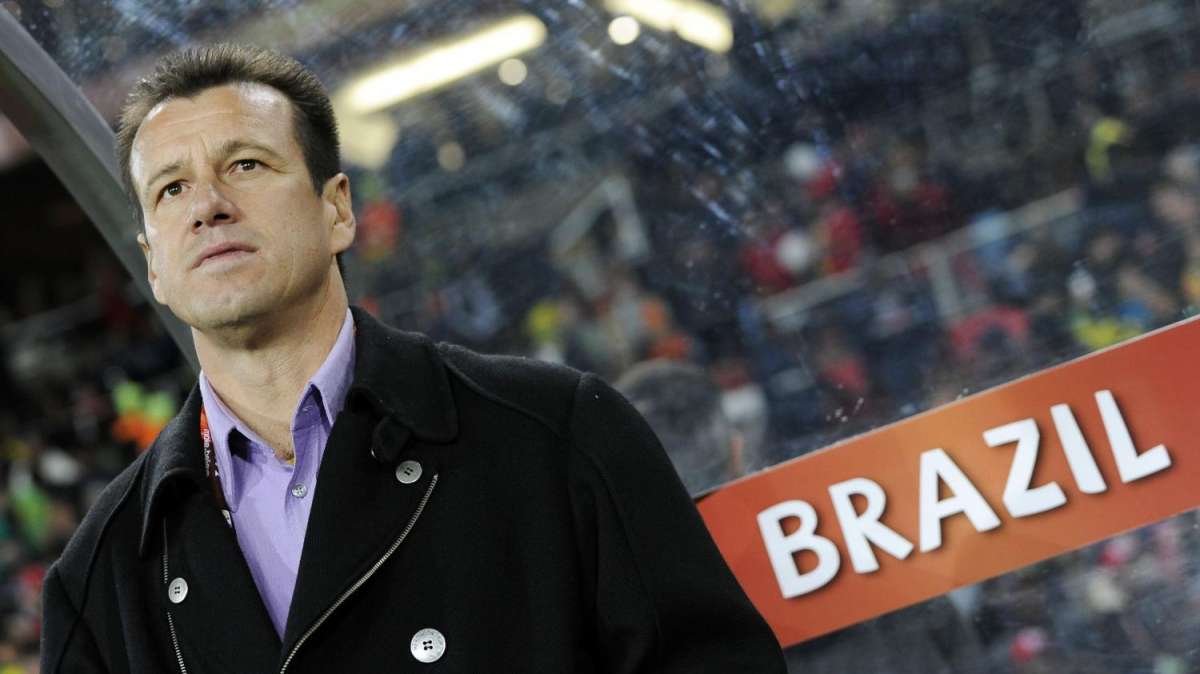 Dunga carga contra Marcelo: "Sube 20 veces y no genera goles"