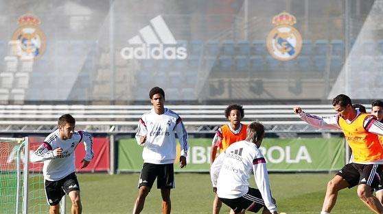 El Real Madrid piensa en Ipurua con la plantilla al completo