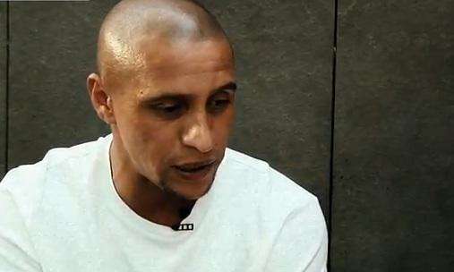 Roberto Carlos visita la escuela de la Fundación Real Madrid de Jaén