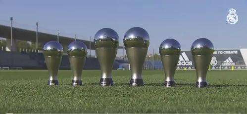 VÍDEO - Los premios 'The Best' de los jugadores del Madrid ya están en Valdebebas