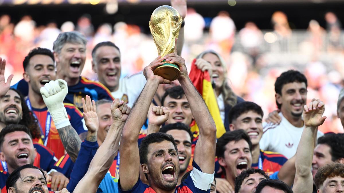 Fabrizio Romano confirma que Florentino Pérez tiene en 'stand by' a Rodri