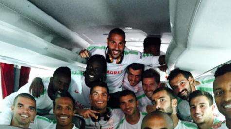 Cristiano Ronaldo feliz en la concentración lusa