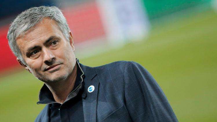 Mourinho: "Haré mejorar a Bailly como hice con Varane"