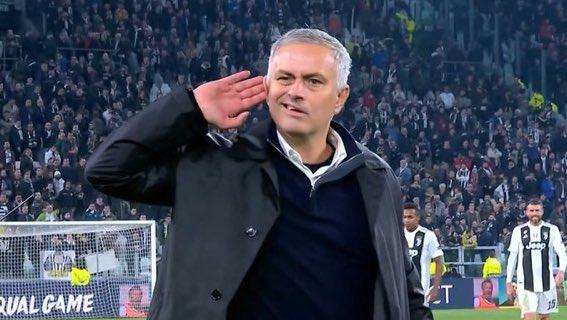 FOTO - Mourinho se la estaba guardando: remonta y despierta la ira de los tifosi de la Juventus