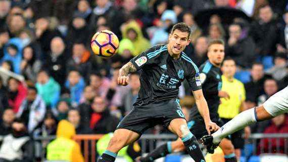 Íñigo Martínez podría ser baja este sábado ante el Real Madrid