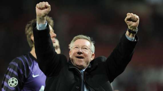FOTO - Una de las mejores noticias en los últimos meses: Ferguson vuelve a Old Trafford tras superar una hemorragia cerebral