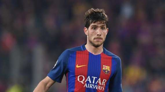 CAMBIO EN EL BARÇA - Sale Sergi Roberto y entra Aleix Vidal