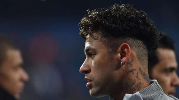 FOTO - La nueva fiesta de Neymar con póker incluido tras la victoria del Real Madrid