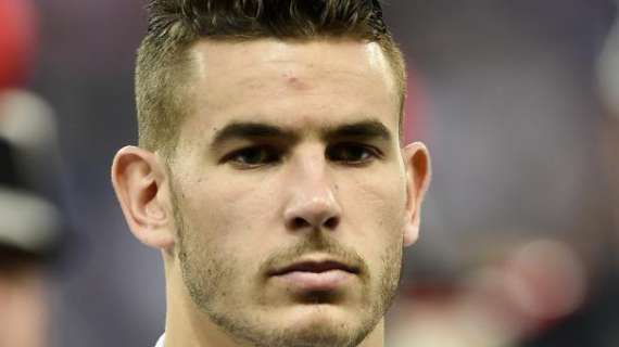 Lucas Hernández: "Hay muchos clubes que me hacen soñar en Europa. Quiero levantar la Champions"