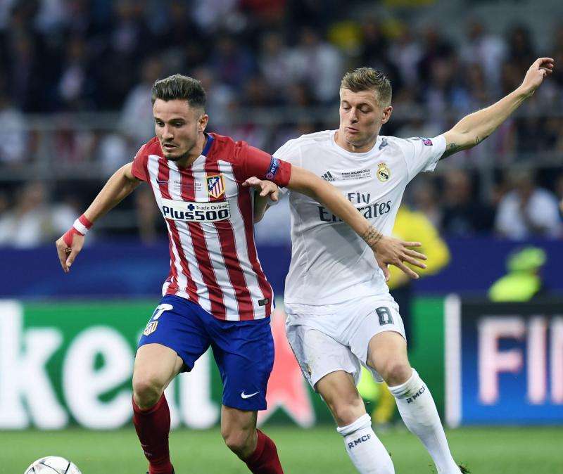 César Navas: "El Madrid tiene una colección de artistas y el Atlético trabaja más como equipo"