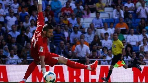 Sport: El Real Madrid quiere comprar a Casilla y cederlo un año al Espanyol