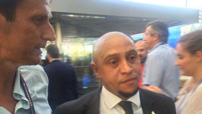 Roberto Carlos, en Realmadrid TV: "Hay que mantener los pies en el suelo, la prensa va a decir que somos los mejores"