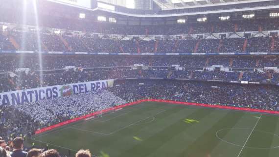 FOTO BD - El tifo que la Grada de Animación ha desplegado en el derbi