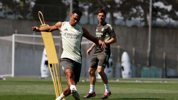 Arnold y Huijsen completan su primer entrenamiento con el Real Madrid