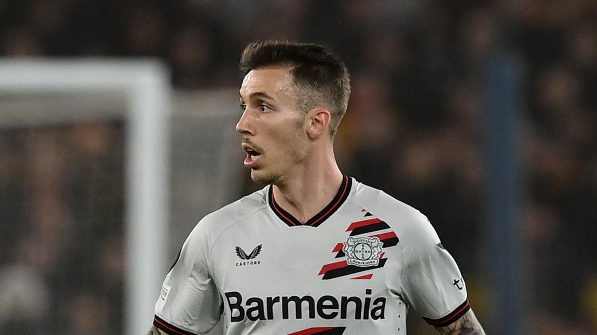 Nueva opción para el lateral izquierdo: Grimaldo quiere jugar en España