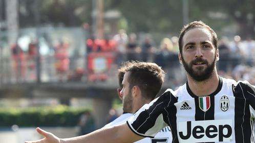 De Laurentiis: "Nadie pensaba que Higuaín fuera de otro planeta, porque no jugaba siempre en el Madrid"