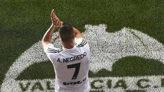 Negredo: "Estamos peor que el Madrid, pero vamos a darlo todo"