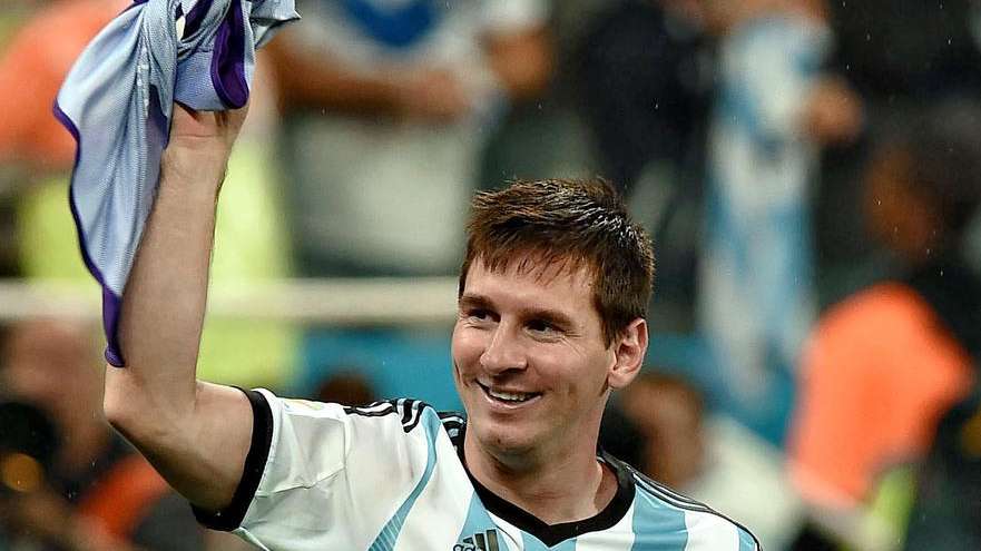 Cappa: "Messi debe jugar por la derecha"