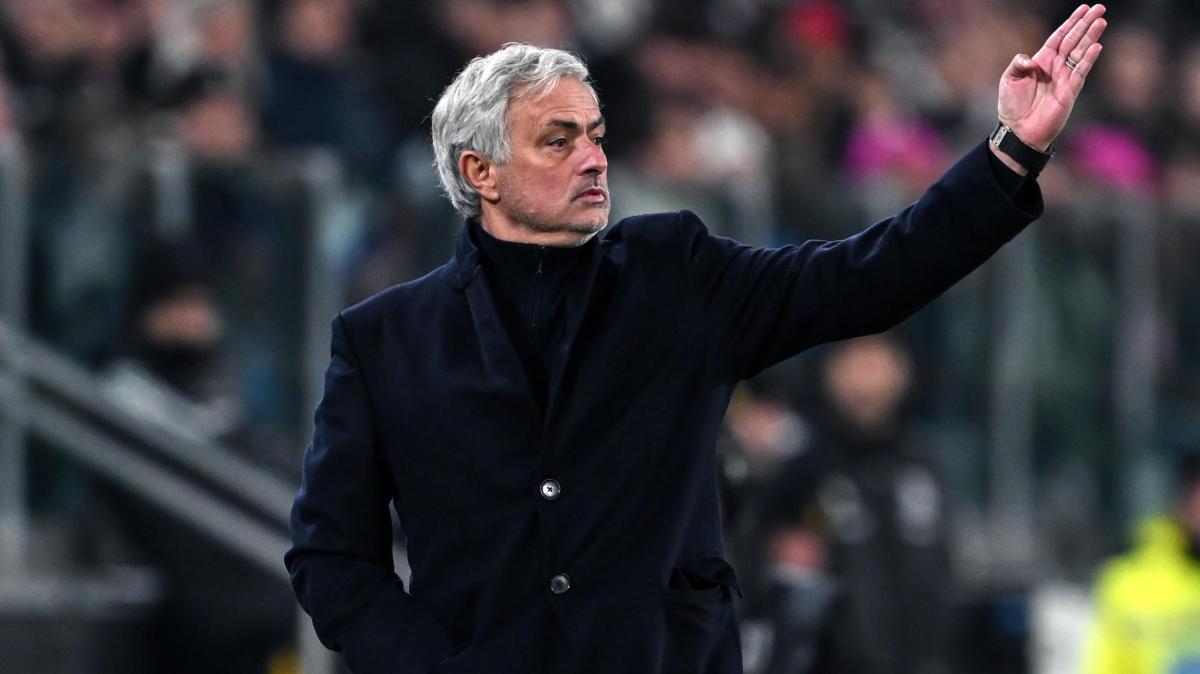José Mourinho quiere obligatoriamente un central y un centrocampista