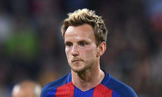 Rakitic confía en sus excompañeros: “Tengo el móvil preparado para pedir un favor al Sevilla”