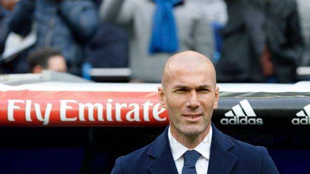 Alcaide, en Realmadrid TV: "Los 'analistas' han llegado a la conclusión de que lo de Zidane es flor y suerte"