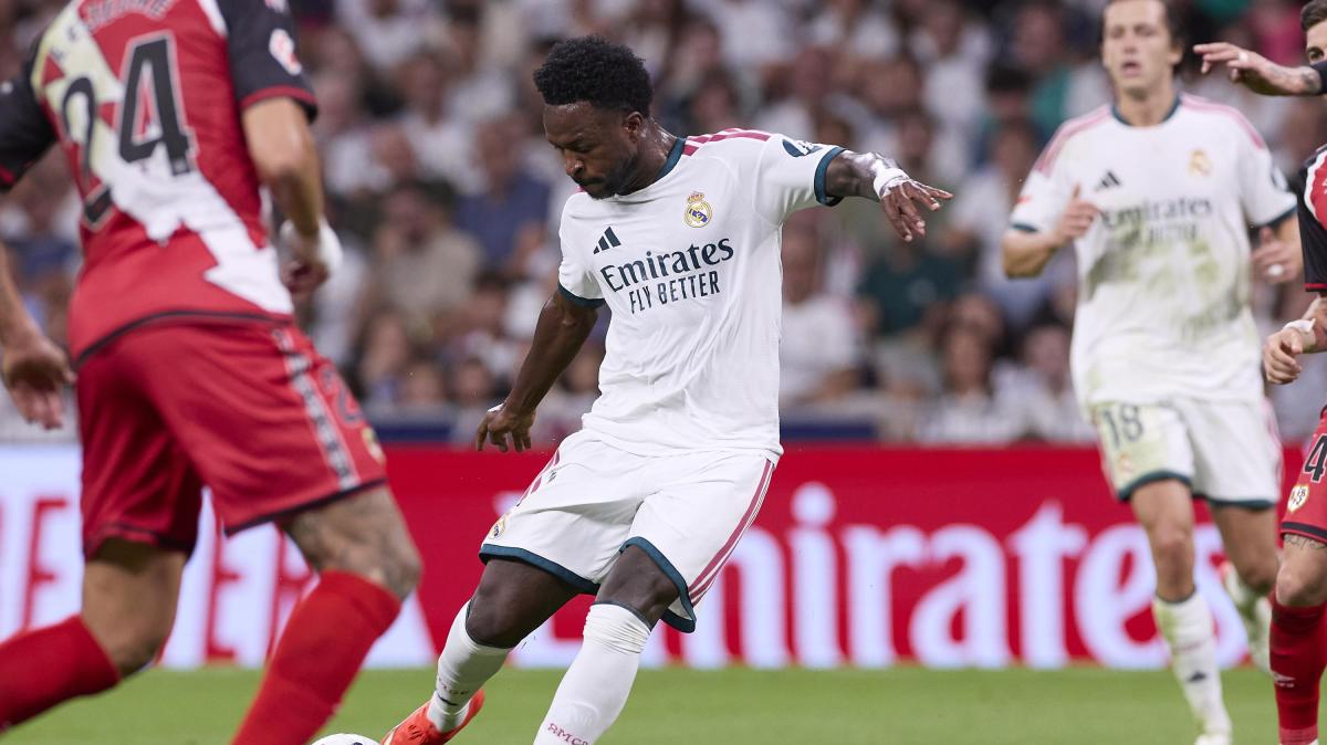 Vinicius reconoce su errático partido: "No puedo fallar tantas"