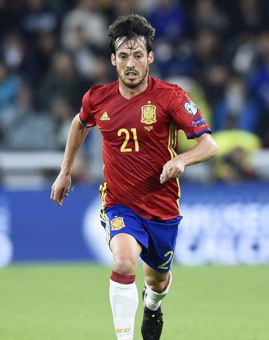 Dos equipos italianos detrás de un jugador español que no termina de renovar