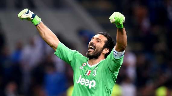 Allegri se deshace en elogios con Buffon: "Es el mejor portero de la historia"