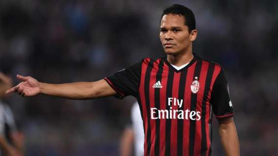 Bacca: "Tengo cuatro años de contrato con el Milan"