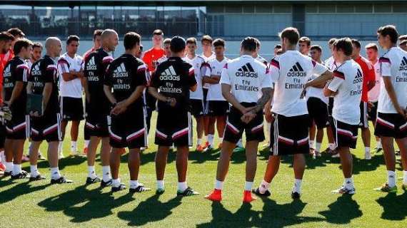 Zidane dirige su primera sesión con el Castilla