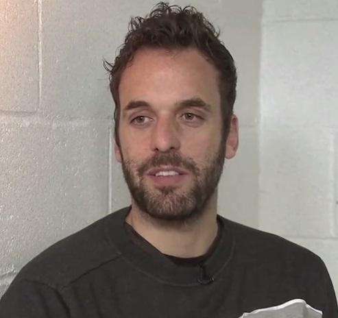Almunia deja el fútbol por una dolencia cardíaca