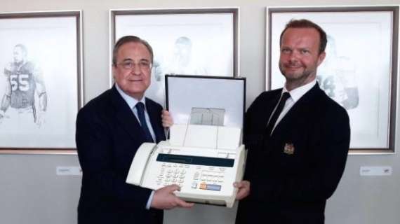 FOTO - El famoso fax hace viral una foto de Florentino con Woodward