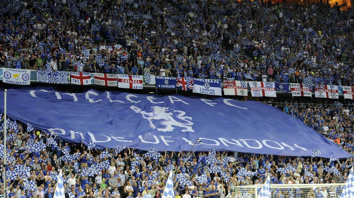 Los clubes ingleses investigarán las redes sociales de sus posibles fichajes