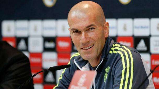 Zidane: "James está comprometido"